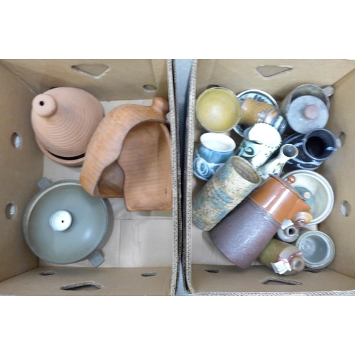 1250 - A box of mixed stoneware and studio pottery vases, jugs, bottles, etc., two terracotta containers an... 