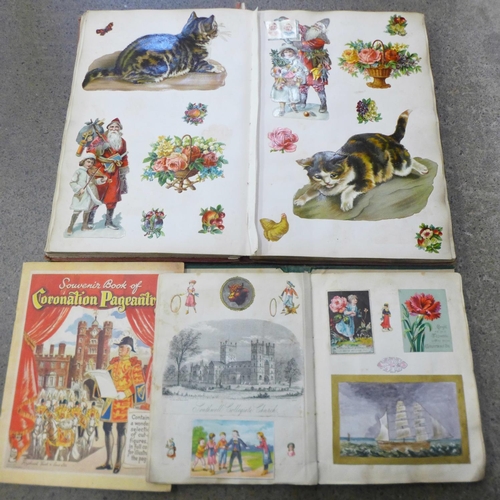 685 - Two albums of Victorian chromolithograph scraps