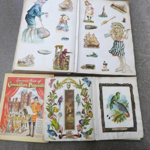 685 - Two albums of Victorian chromolithograph scraps