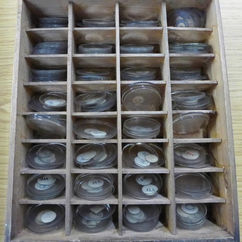 702 - A small tray of pocket watch glasses