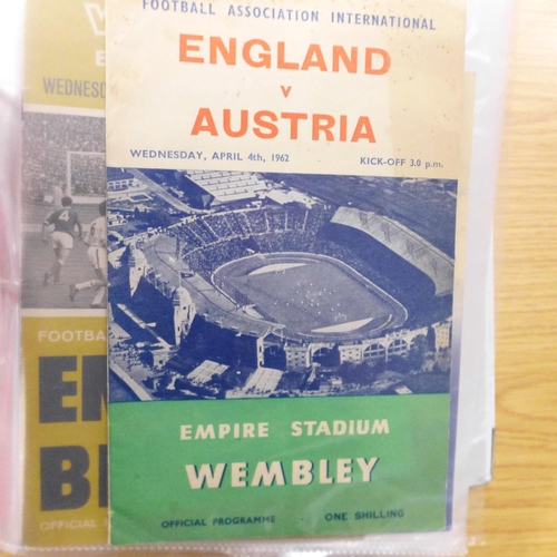 708 - Football programmes; Wembley matches, 1951 to 1980, with full international, schoolboy and amateur c... 