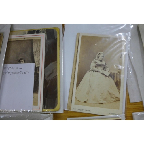 714 - A collection of approximately 500 circa 1900 photographs, cabinet cards, CDV's and Stereoview cards