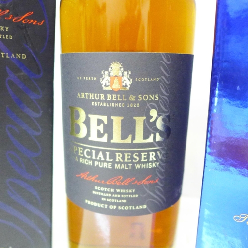 816 - A Bell's Whisky decanter with contents and a bottle of Bell's Special Reserve