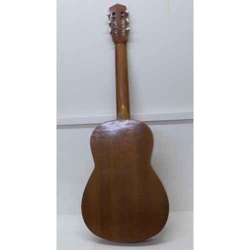 843 - A Roca Spanish guitar