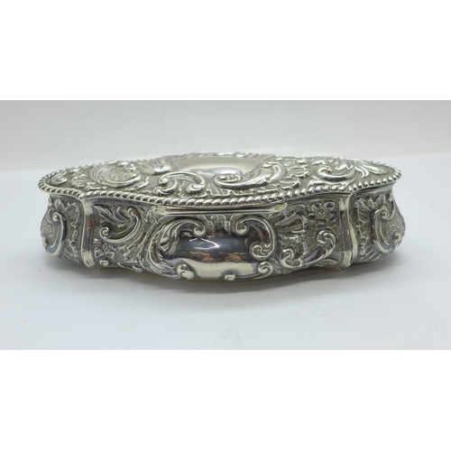 861 - A Victorian silver box with gilt interior, Chester 1896, William Neale, 130.6g, 15.5cm