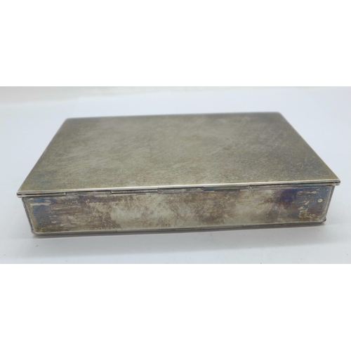 863 - A Victorian silver box with two hinges, London 1890, Charles Fox & Co., 301g, 133 x 82 x 23mm