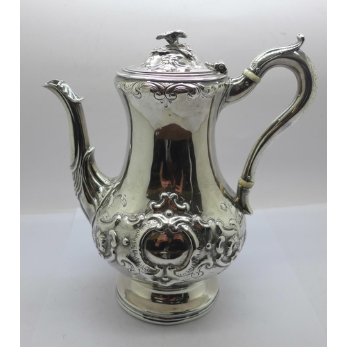 867 - An early Victorian silver coffee pot, Daniel and Charles Houle, London 1854, 542.5g