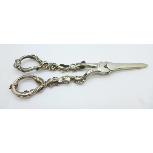 897 - A pair of Victorian silver grape scissors, London 1863, Francis Higgins II, 128g