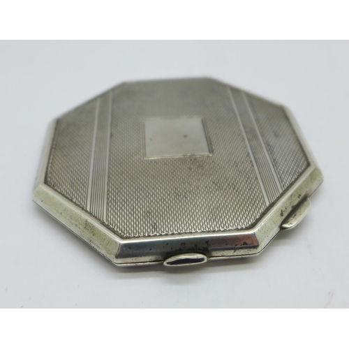 905 - An Art Deco silver compact, Birmingham 1947