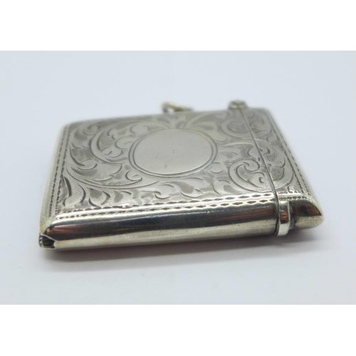 928 - A silver vesta case