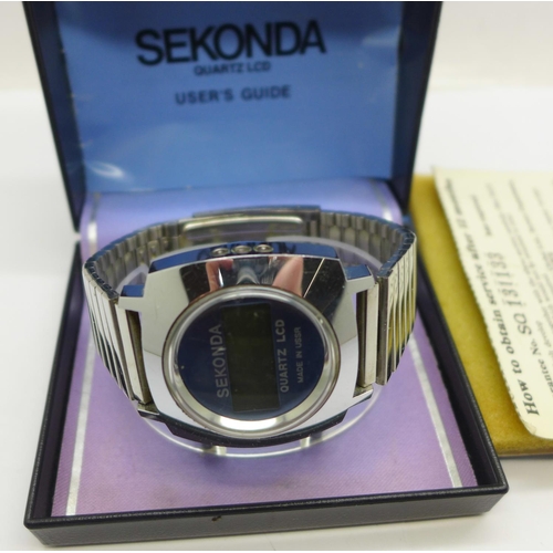 934 - A Sekonda quartz LCD wristwatch with box