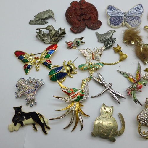 938 - Thirty animal, insect and bird brooches