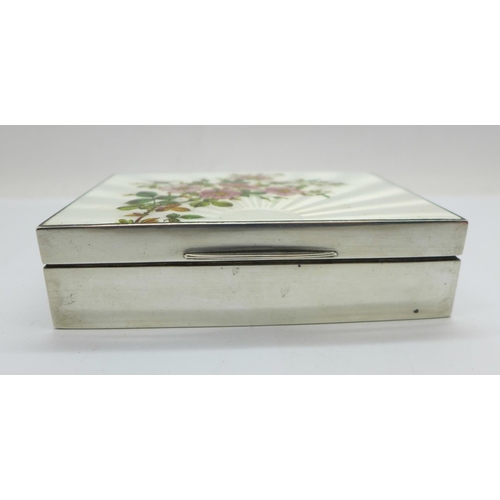 941 - A silver and enamel cigarette box, Birmingham 1939, Deakin & Francis, 124 x 84 x 32mm