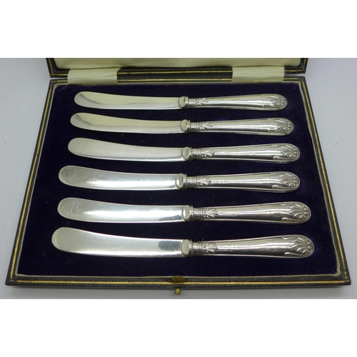 949 - A cased set of six silver handled knives