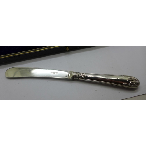 949 - A cased set of six silver handled knives