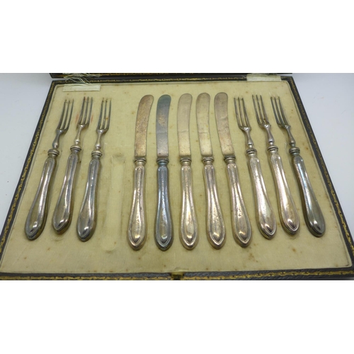 954 - Cased silver handled knives and forks, (5+6)