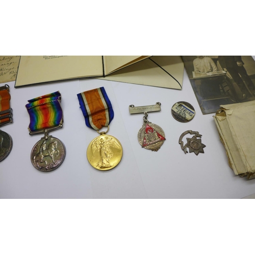 960 - Two Boer War medals, Queen's and King's South Africa medals to 8327 Pte. A.W.C. Arnold Coldstream Gu... 