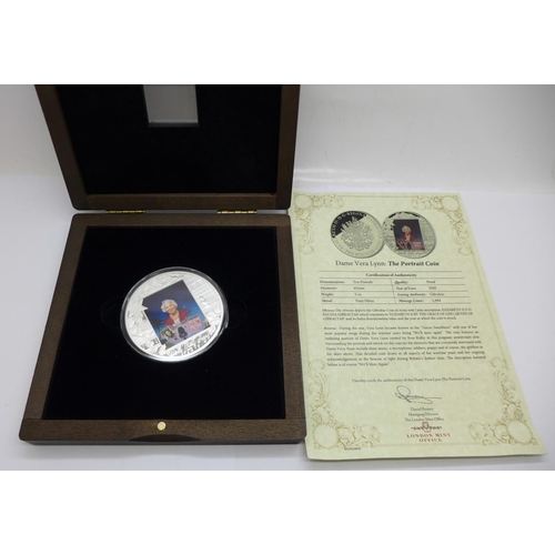 990 - A 2020 Dame Vera Lynn 'The Portrait Coin', 5oz. pure silver proof Ten Pounds coin in wooden case, 1,... 