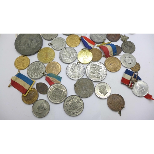 995 - A collection of commemorative medallions