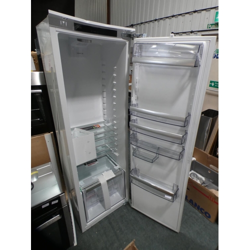 3118 - AEG H1769xW556xD549 Integrated Tower Fridge - model no.:- SKE818E1DC, RRP £959.95 inc. VAT * This lo... 