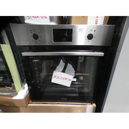 3123 - Zanussi H589xW594xD568 Single Oven - model no.:- UNKNOWN, RRP £385.5 inc. VAT * This lot is subject ... 