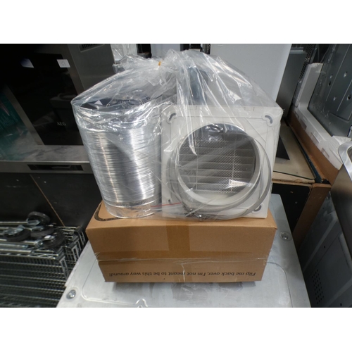 3124 - 150mm Chimney Hood Ducting Kit - model no.:- UNKNOWN, RRP £15 inc. VAT * This lot is subject to VAT