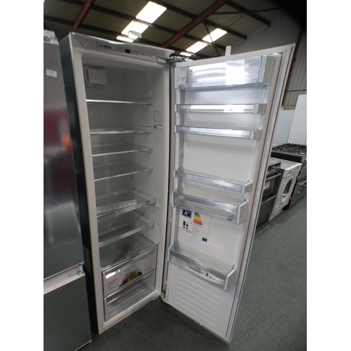 3143 - Bosch H1772xW558xD545 Tower Fridge  - model no.:- KIR81AF30G, RRP £930 inc. VAT * This lot is subjec... 