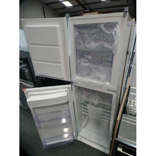 3154 - Zanussi 60/40 integrated fridge/freezer * This lot is subject to VAT