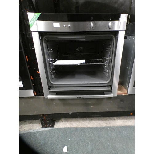 3366 - Neff B45M52N3GB Single CircoTherm Oven - Stainless Steel - model no.:- UNKNOWN, RRP £450 inc. VAT - ... 