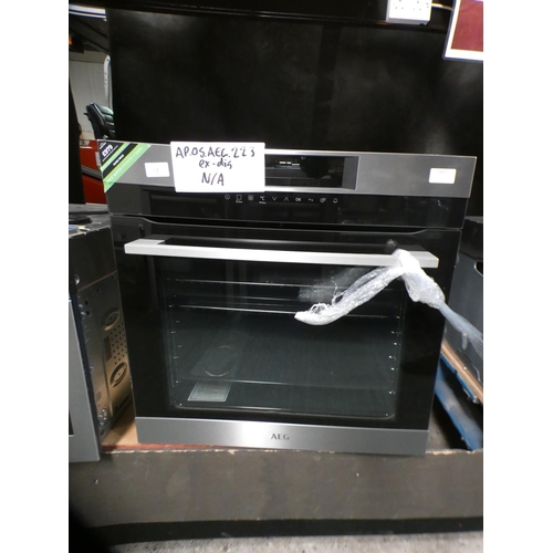 3369 - AEG H594xW594xD567 Single Pyrolytic Oven - model no.:- BPK742320M, RRP £959 inc. VAT - ex display  *... 