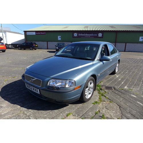 2672 - Volvo S80 2.5ltr  Auto 4 door saloon,  MOT till 28.10.21 – Mileage 98,474, Reg  OU02 RVX - On instru... 