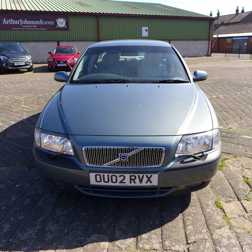 2672 - Volvo S80 2.5ltr  Auto 4 door saloon,  MOT till 28.10.21 – Mileage 98,474, Reg  OU02 RVX - On instru... 