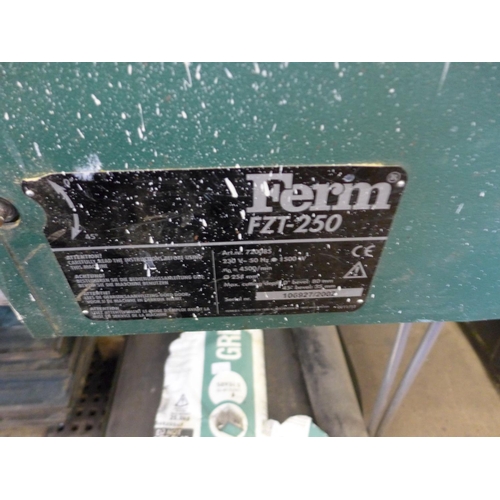 2498 - Ferm F2T-250 table saw - W