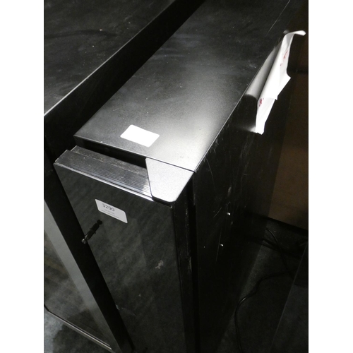 3290 - CDA H820xW148xD525 Slim Under Counter Wine Cooler - Black - model no.:- FWC153BL, RRP £250 inc. VAT ... 