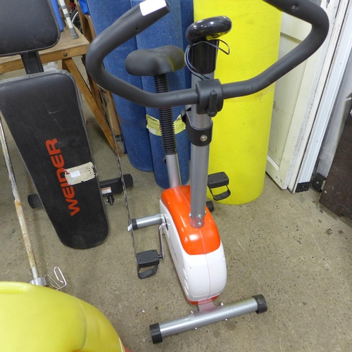 2525 - Velocious exercise bike - W