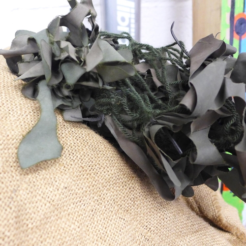 2551 - Green camouflage netting