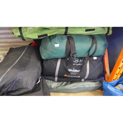 2571 - Large quantity of camping equipment including Sunncamp Ultima 260 FR tent, Gelert Mayon Vario 6 tent... 