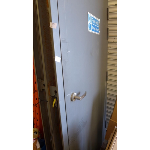 2574 - Heavy duty metal security fire door with lock & key