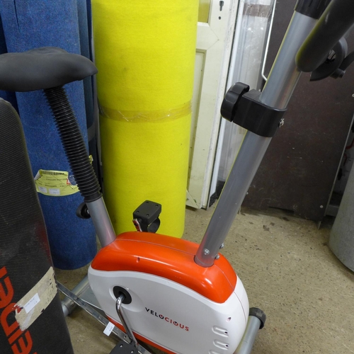 2525 - Velocious exercise bike - W