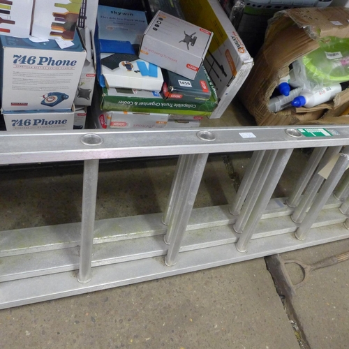 2636 - Aluminum triple ladders - 13 rungs