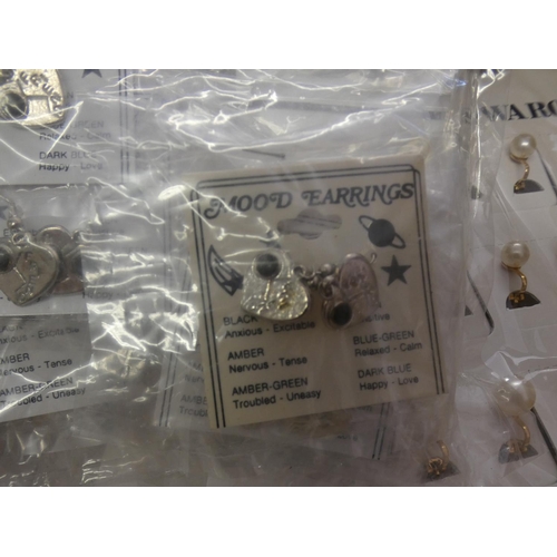 2162 - 120 Assorted earrings