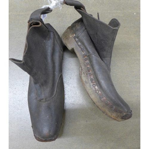 1195 - A pair of heavy industrial working men's clogs, possibly foundry or glassworks, early 20th Century