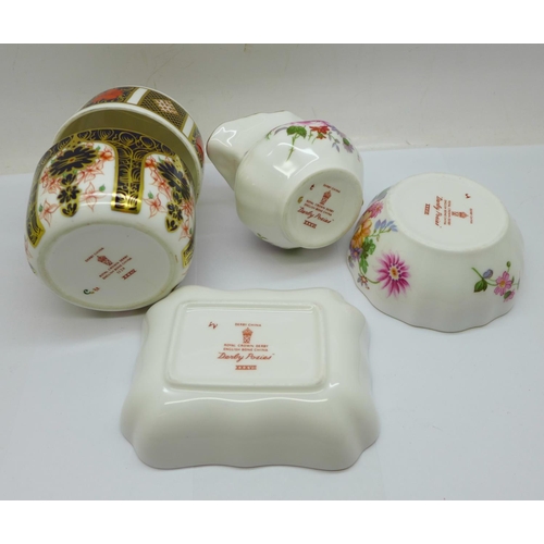 639 - A Royal Crown Derby 1128 Imari table lighter and three items of Derby Posies, small faint hairline o... 