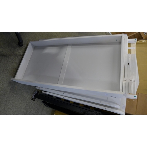 1752 - A white Katie cot bed and pocket sprung mattress (4050-2) * This lot is subject to VAT- Missing fitt... 