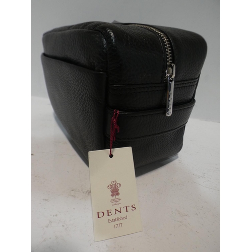 3061 - Dents Men'S Washbag       (220-322) * This lot is subject to VAT