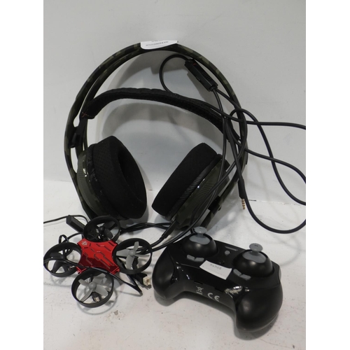 3096 - Plantronics Rig 400 Camo and Ascent Micro Drone  (220-376) * This lot is subject to VAT