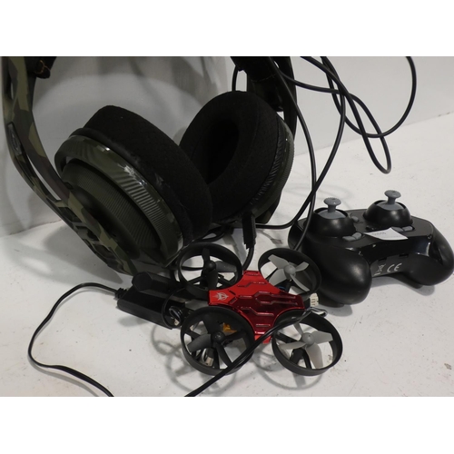 3096 - Plantronics Rig 400 Camo and Ascent Micro Drone  (220-376) * This lot is subject to VAT