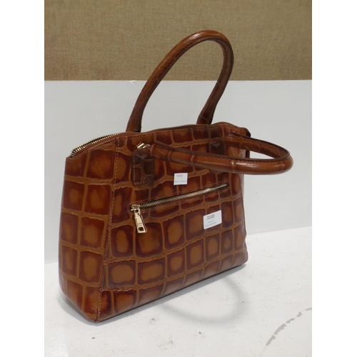 3100 - Osprey Ladies Handbag     (220-381) * This lot is subject to VAT