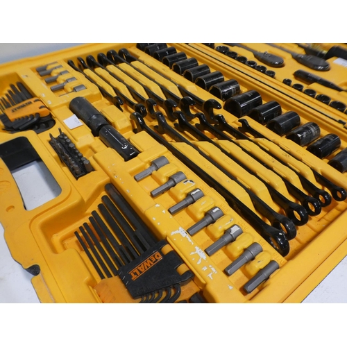 3126 - Dewalt Mechanics Set  (complete set) (220-53) * This lot is subject to VAT