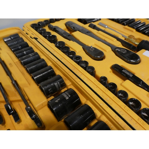 3126 - Dewalt Mechanics Set  (complete set) (220-53) * This lot is subject to VAT